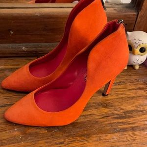 BCBG High Heels. Coral Scarlet Orange. Size 7.